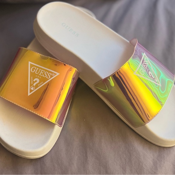 GUESS Pool Slides Iridescent Holgraphic - Picture 5 of 7